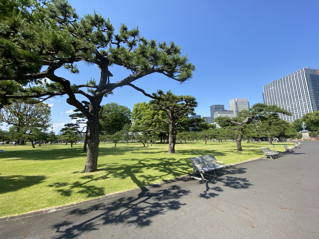 【皇居參觀全攻略】交通方式、必買伴手禮、周邊人氣景點一次看懂!東京一日遊必去指南 | 步步日本