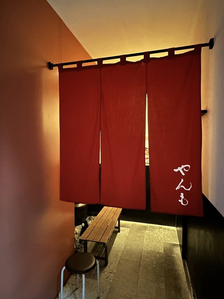 張維中帶路／【東京推薦美食】愛吃烤魚的你，不能錯過！伊豆直送鮮魚的炭火之味：伊豆の旬「やんも Yanmo」表參道南青山店