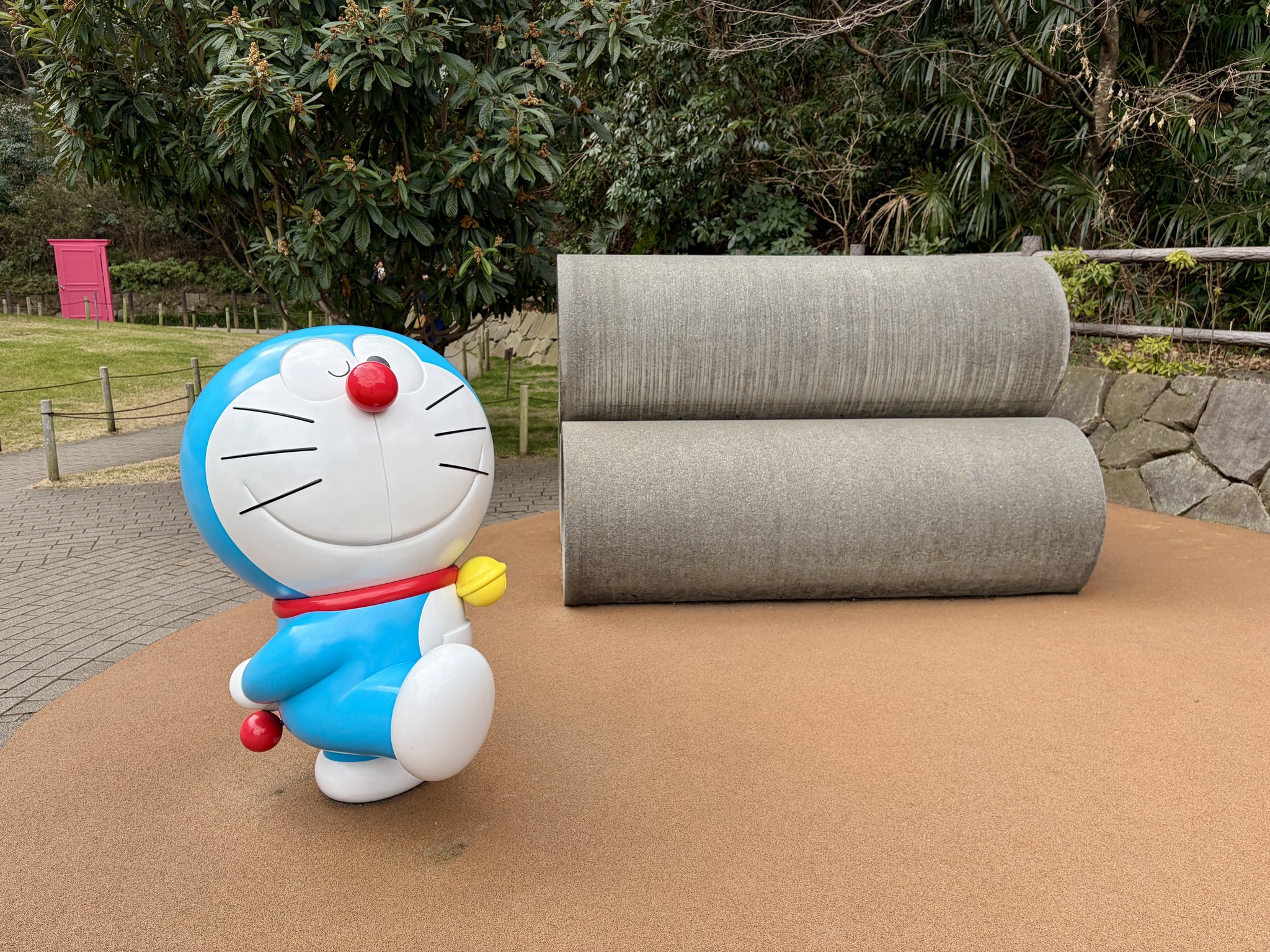 【東京近郊】粉絲必去神奇「哆啦A夢」世界！「藤子・F・不二雄博物館」必買必玩一日最強攻略