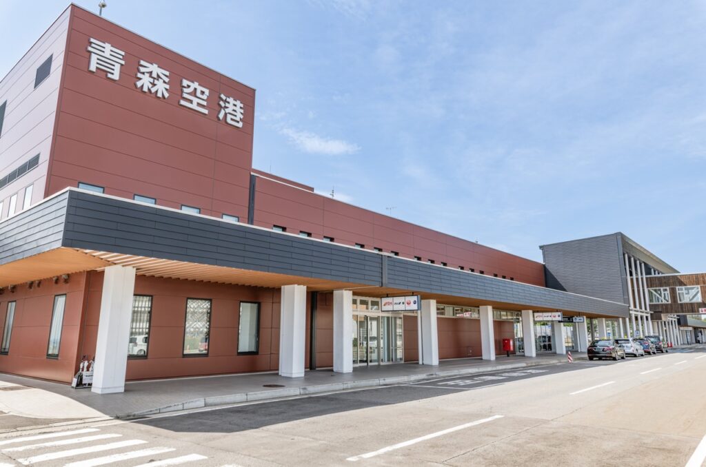 【青森機場攻略】青森機場到市區交通方式、台灣直飛航班資訊、機場美食＆必買伴手禮總整理